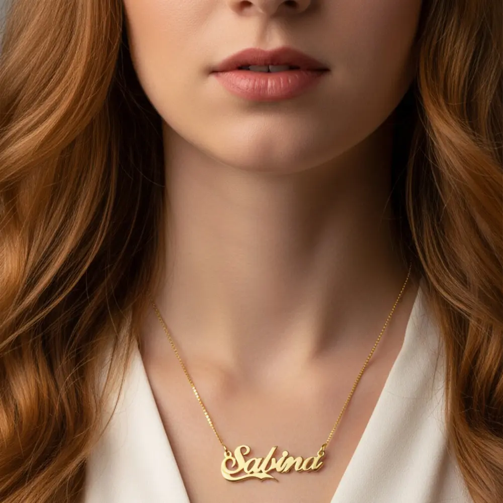 שרשרת שם עם עיטור