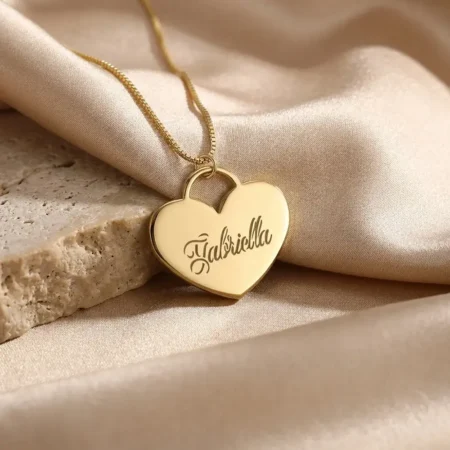 שרשרת לב עם חריטת שם • ציפוי זהב 24K