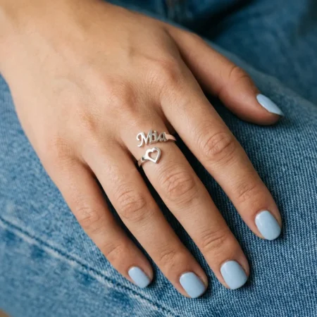 טבעת שם עם לב