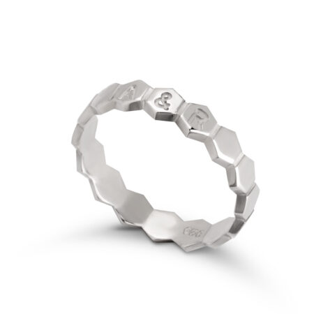 טבעת hexagonal עם חריטה אישית