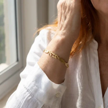 צמיד סבתא עם שמות הנכדים