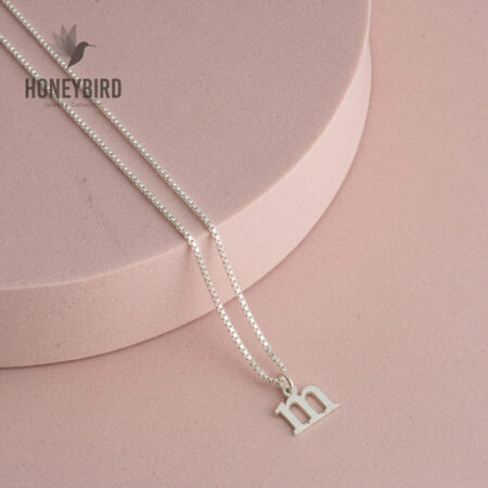 שרשרת אות מינימליסטית מכסף 925