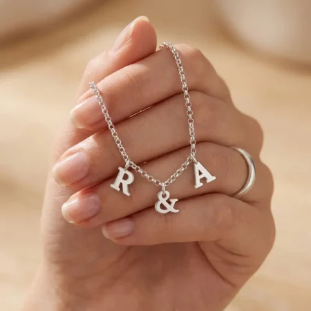 שרשרת שם מאותיות כסף 925 לאישה