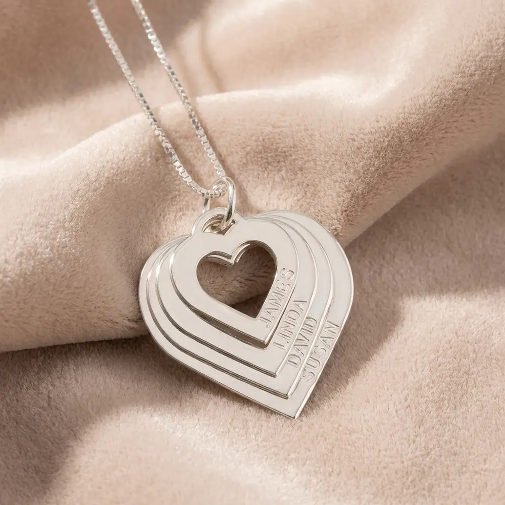 שרשרת לבבות שמות