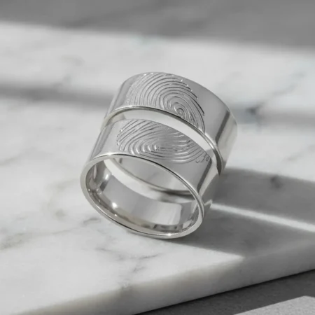 סט טבעות טביעת אצבע המשלימות לב