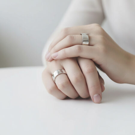 סט טבעות טביעת אצבע המשלימות לב