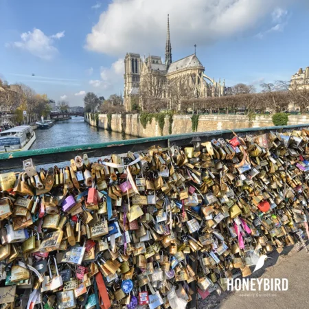 גשר מנעולי אהבה בפריז