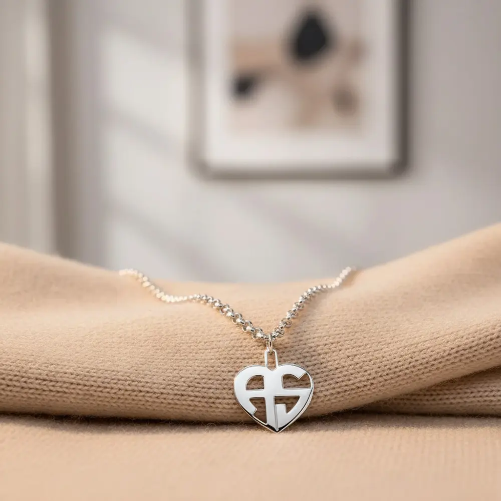 שרשרת לב 2 אותיות