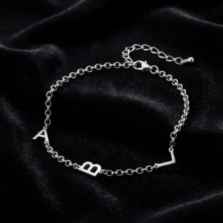 צמיד אותיות