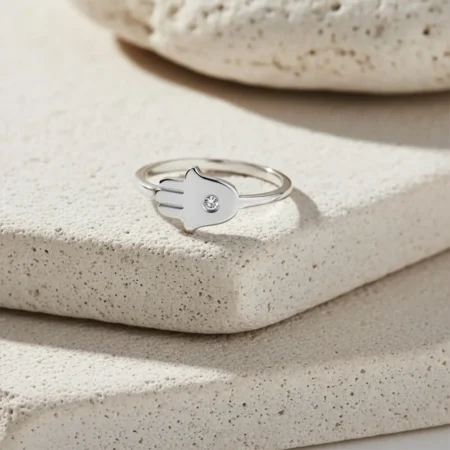 טבעת חמסה משובצת יהלום