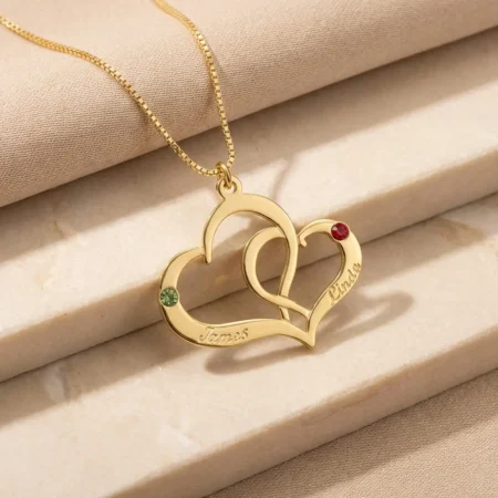 שרשרת לבבות מחוברים עם שמות ואבני לידה