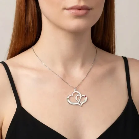 שרשרת לבבות מחוברים עם שמות ואבני לידה