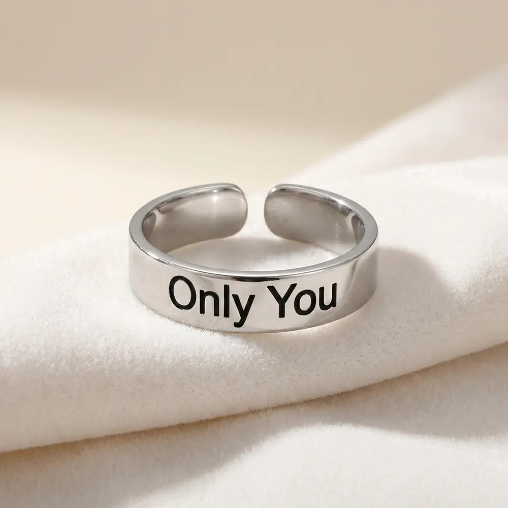 טבעת עם חריטה