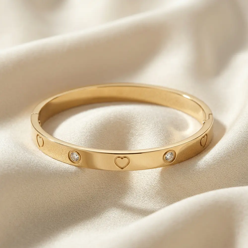 בנגל לבבות קלאסי משובץ