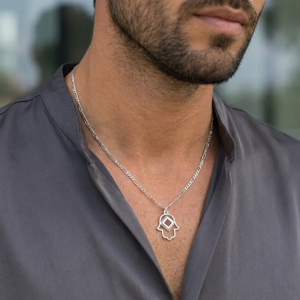 שרשרת חמסה עם שבב ננו של התנ״ך • כסף 925